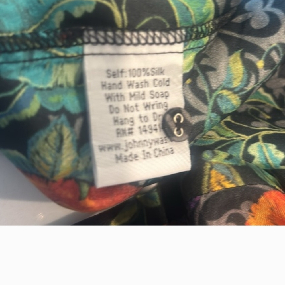 Johnny Was Black Floral Tunic - Picture 8 of 9